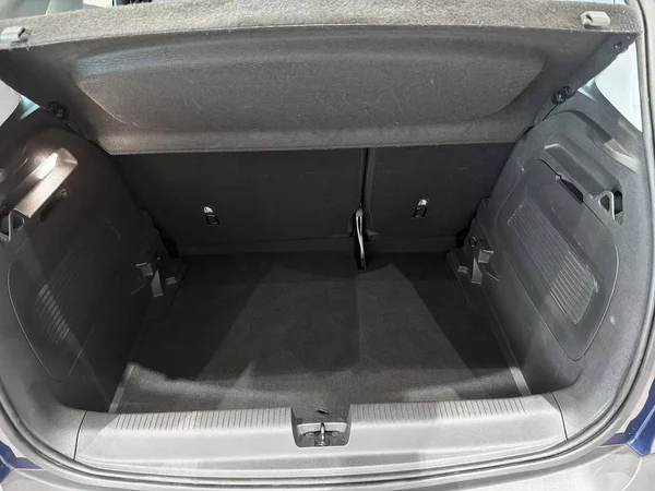 Opel Crossland (2023) — foto 15 van 17