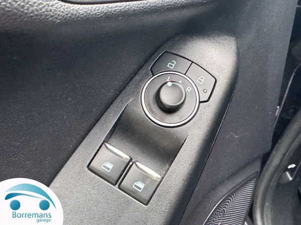 Ford Fiesta (2021) — foto 7 van 16