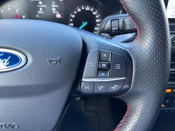 FORD Focus (2022) — foto 10 van 30