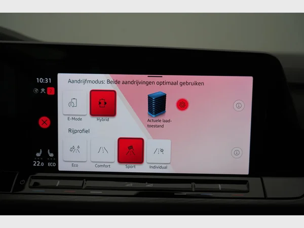 VOLKSWAGEN Golf VIII eHybrid (PHEV) (2021) — foto 7 van 32