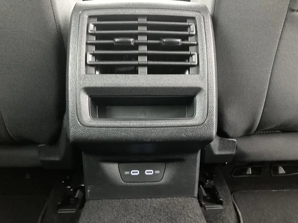 VOLKSWAGEN Golf Variant VIII (2021) — foto 13 van 36
