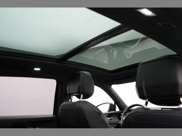 VOLKSWAGEN Tiguan eHybrid (PHEV) (2025) — foto 13 van 38