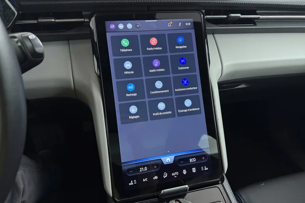 Ford E-Explorer (2024) — foto 10 van 41