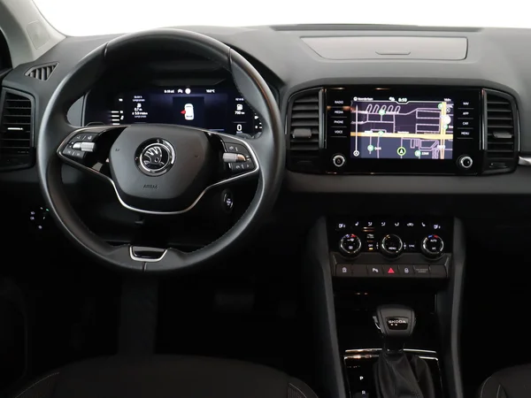 SKODA Karoq (2024) — foto 16 van 18