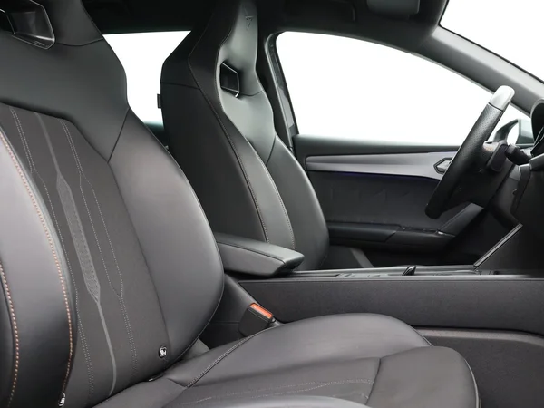 CUPRA Leon ST e-Hybrid (PHEV) (2024) — foto 3 van 31