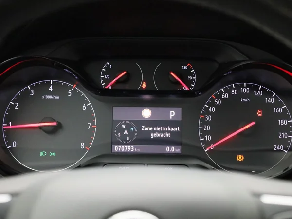 Opel Crossland (2022) — foto 37 van 38