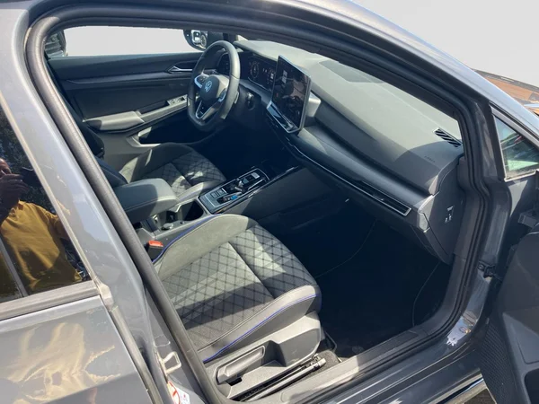 VOLKSWAGEN Golf VIII (2025) — foto 22 van 25