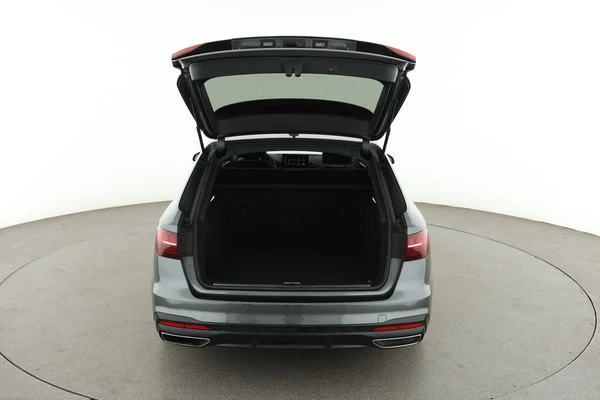 Audi A4 (2021) — foto 7 van 16