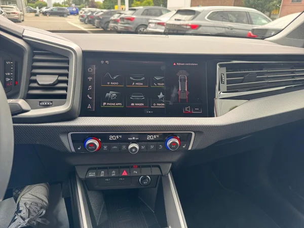 AUDI A1 Allstreet (2025) — foto 3 van 24