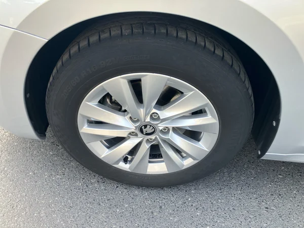 SKODA Octavia Combi (2025) — foto 7 van 25