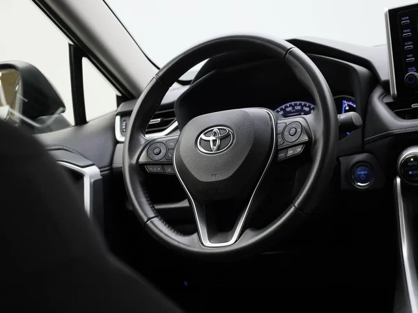 Toyota RAV4 (2021) — foto 36 van 46