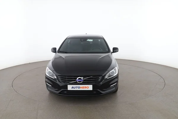 Volvo S60 (2018) — foto 15 van 16