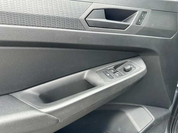 VOLKSWAGEN Caddy Van (2024) — foto 10 van 19