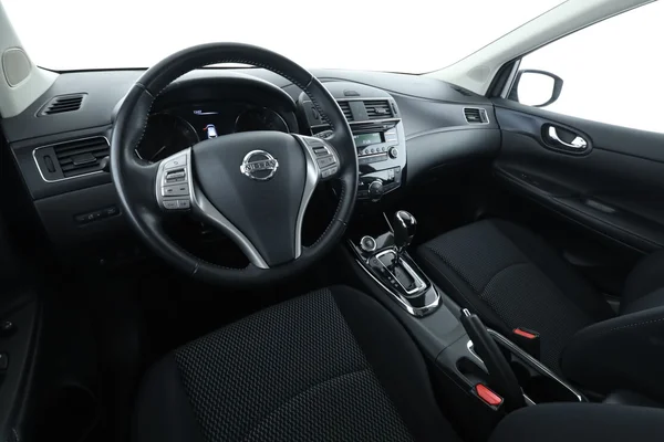 Nissan Pulsar (2015) — foto 2 van 16