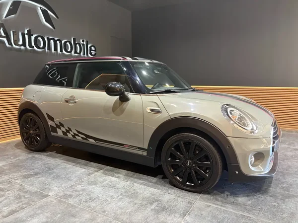 Mini Cooper (2019) — foto 10 van 22