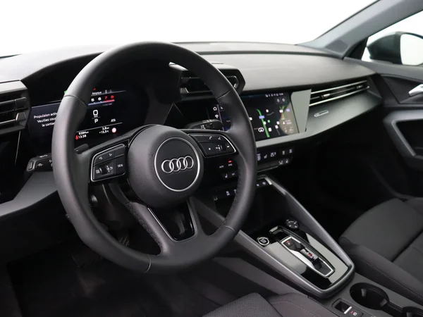 AUDI A3 Sportback (2025) — foto 16 van 18