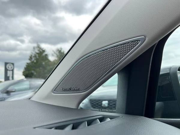 VOLKSWAGEN Golf VIII SW (2024) — foto 8 van 22