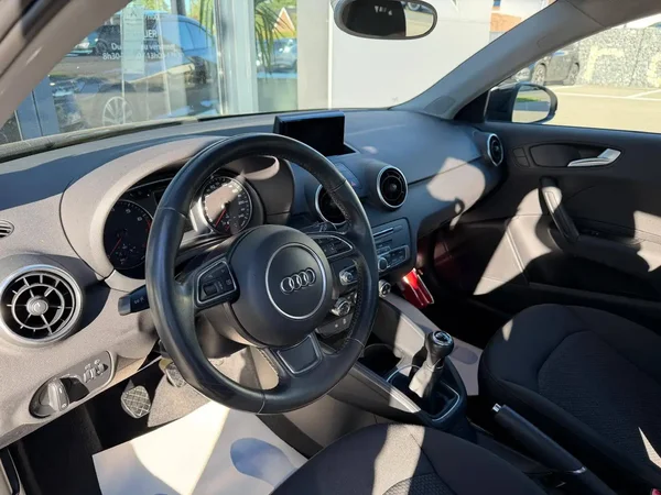 Audi A1 (2016) — foto 23 van 23
