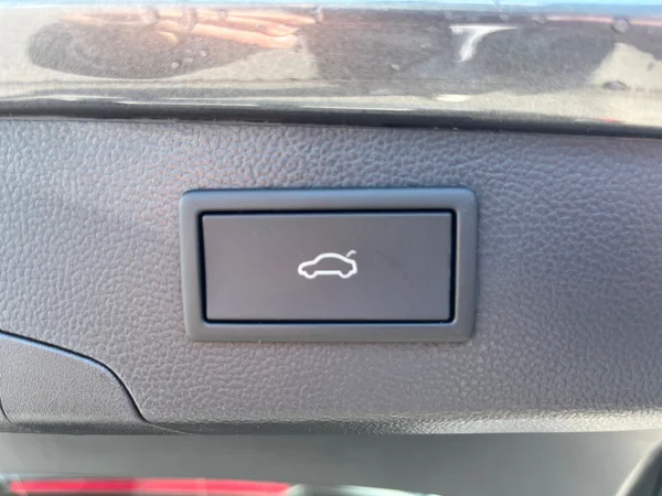 SKODA Superb Combi (2024) — foto 11 van 20
