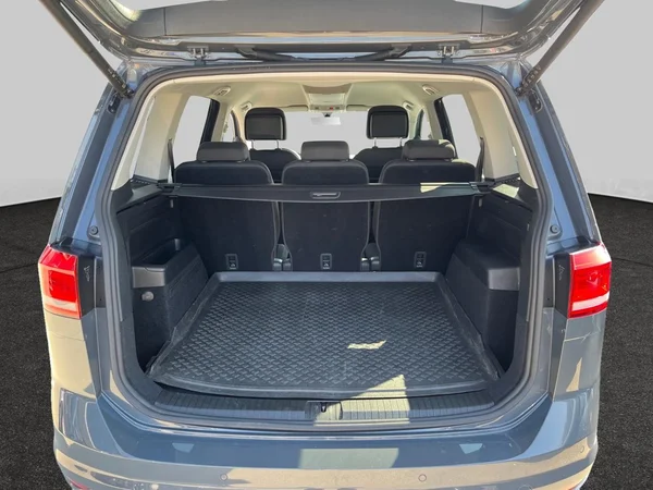 VOLKSWAGEN Touran Dsl (2022) — foto 20 van 22