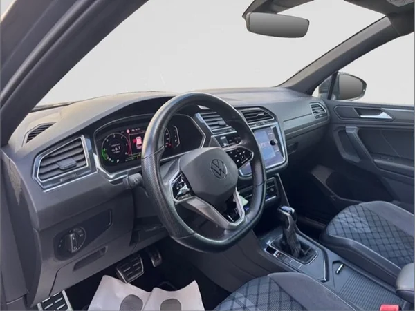 VOLKSWAGEN Tiguan Dsl (2020) — foto 7 van 22