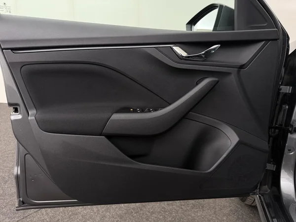 SKODA Kamiq (2025) — foto 16 van 18