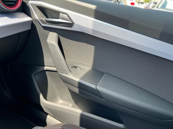 SEAT Arona (2023) — foto 9 van 24