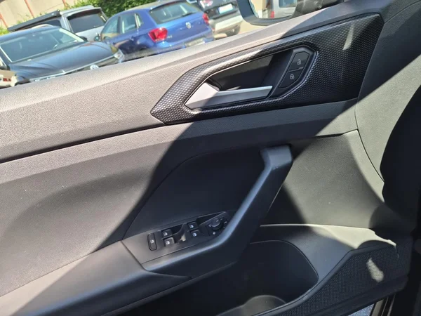 VOLKSWAGEN T-Cross (2024) — foto 7 van 24