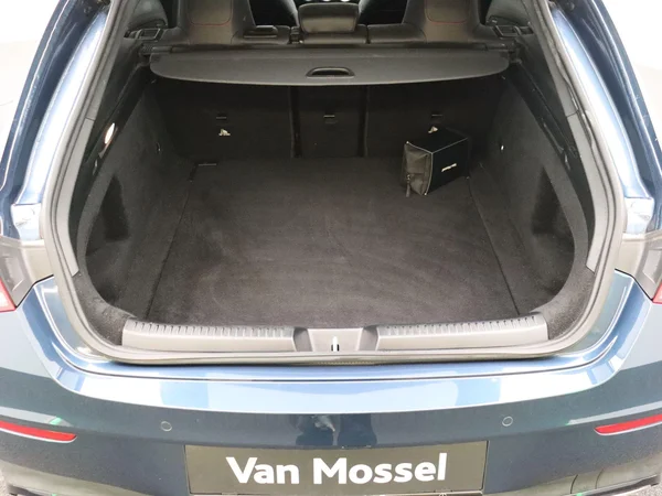 Mercedes-Benz CLA (2021) — foto 15 van 27