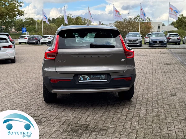 Volvo XC-40 (2020) — foto 29 van 44