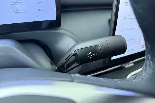 GEELY Starray EM-i (PHEV) (2026) — foto 5 van 17