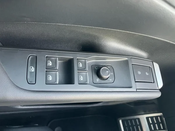 VOLKSWAGEN T-Roc (2026) — foto 14 van 23
