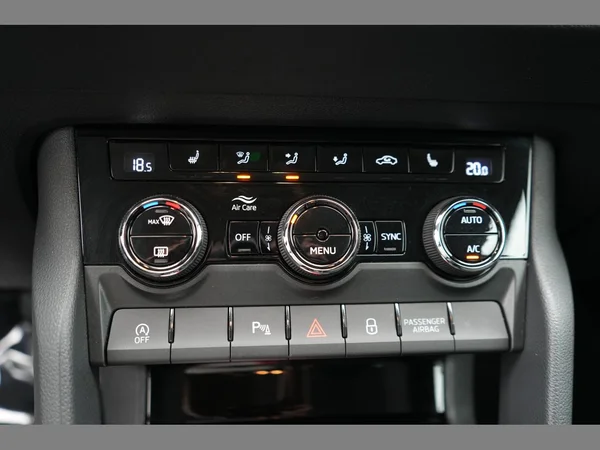 SKODA Karoq (2025) — foto 8 van 22