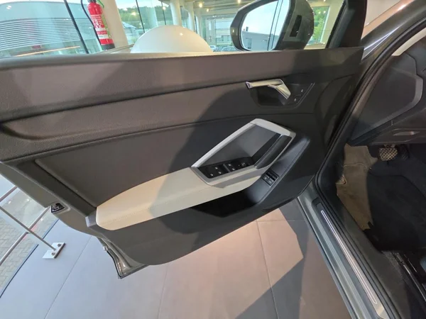 AUDI Q3 PHEV (2021) — foto 6 van 23
