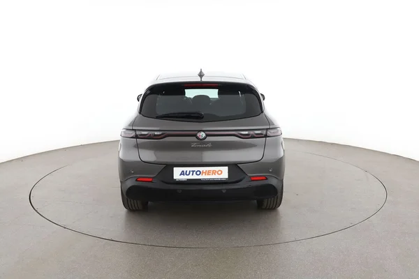 Alfa Romeo Tonale (2024) — foto 11 van 16