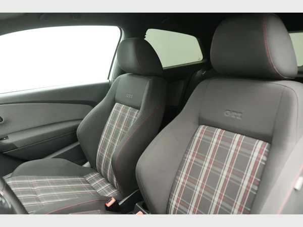 VOLKSWAGEN Polo GTI (2011) — foto 5 van 19