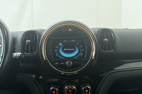 Mini Mini Countryman PHEV (F60) (2017) — foto 3 van 18