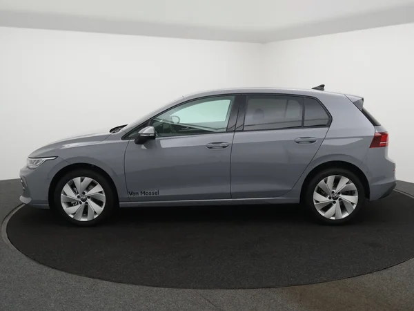 VOLKSWAGEN Golf VIII (2026) — foto 15 van 23