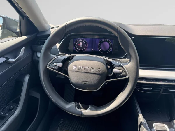 SKODA Octavia Combi (2025) — foto 5 van 21