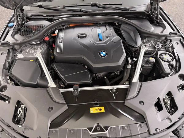 BMW 520 (2022) — foto 6 van 29
