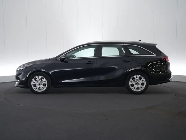Kia cee'd (2024) — foto 17 van 22