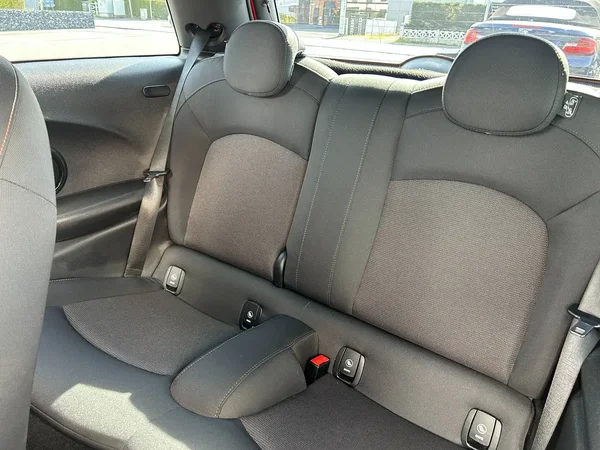 Mini One (2018) — foto 7 van 20