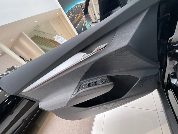 SKODA Enyaq (2025) — foto 11 van 25