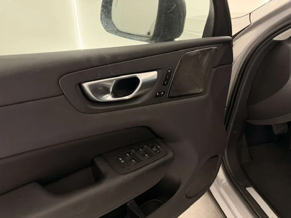 Volvo XC60 (2024) — foto 4 van 20