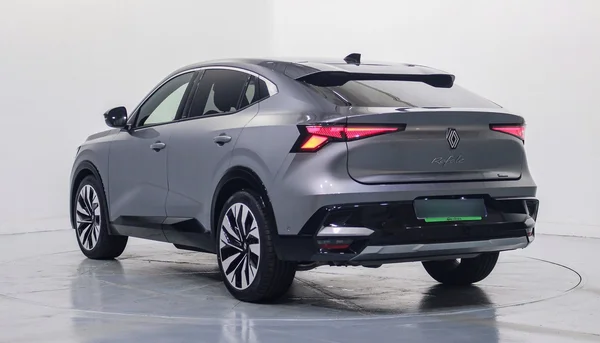 Renault Rafale E-TECH (HEV) (2025) — foto 23 van 45