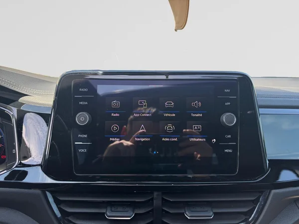 VOLKSWAGEN T-Roc (2023) — foto 5 van 14