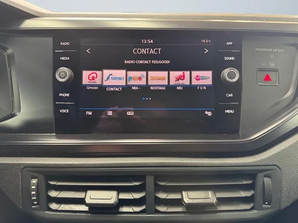 VOLKSWAGEN Polo (2020) — foto 13 van 27