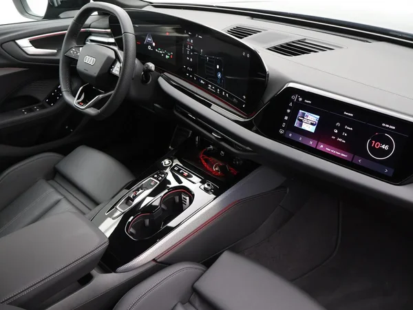 AUDI A5 Avant e-hybrid (PHEV) (2026) — foto 19 van 25