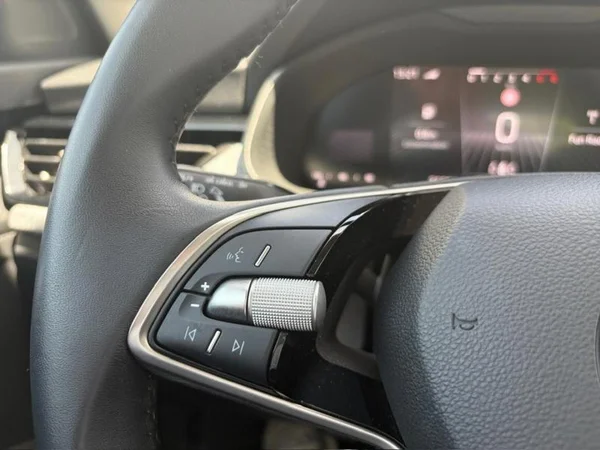 Skoda Kamiq (2024) — foto 6 van 26