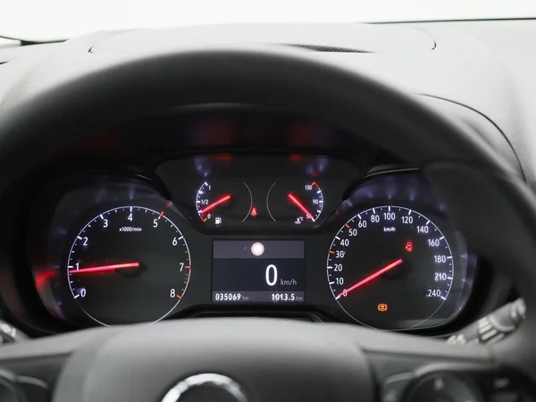 Opel Combo Life (2023) — foto 2 van 34